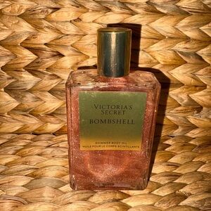 Victoria’s Secret Bombshell Shimmer Body Oil